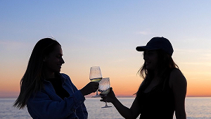 Brindis al atardecer